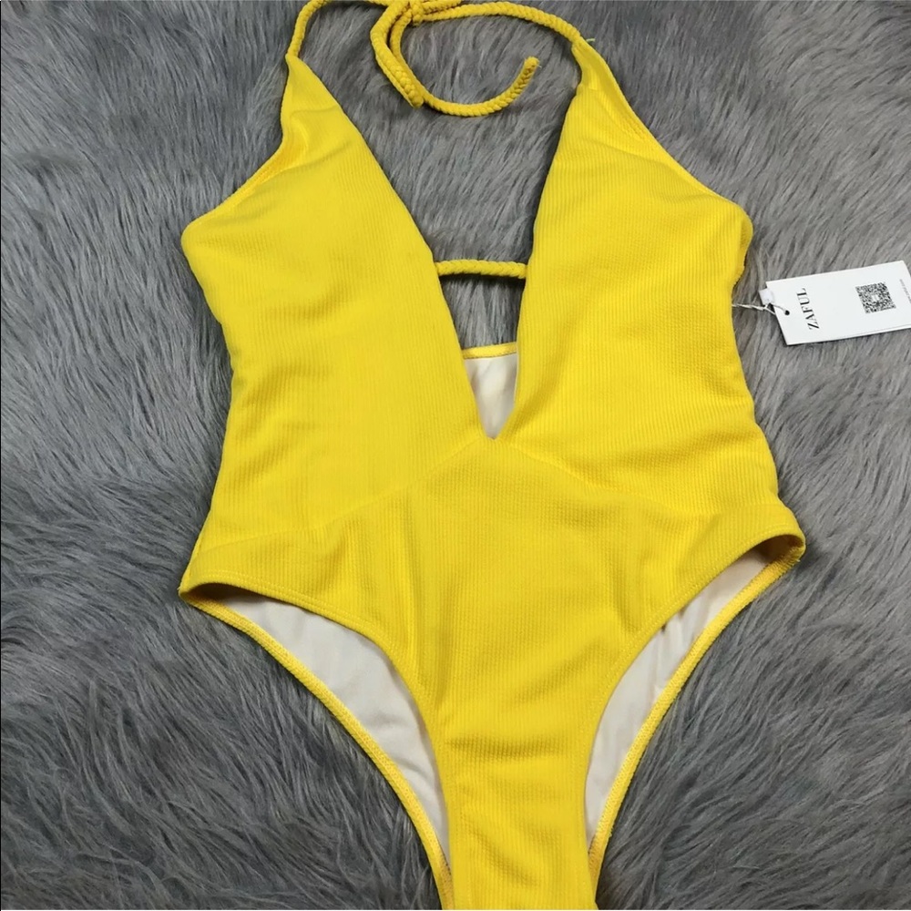 Zaful Yellow Ribbed One Piece Plunge Halter Swimsuit Sz 6